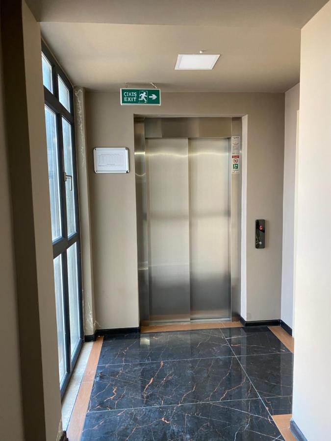 Şişli Apartment, 2 bedrooms, 250 m metro, New Modern Residence Istanboel Buitenkant foto